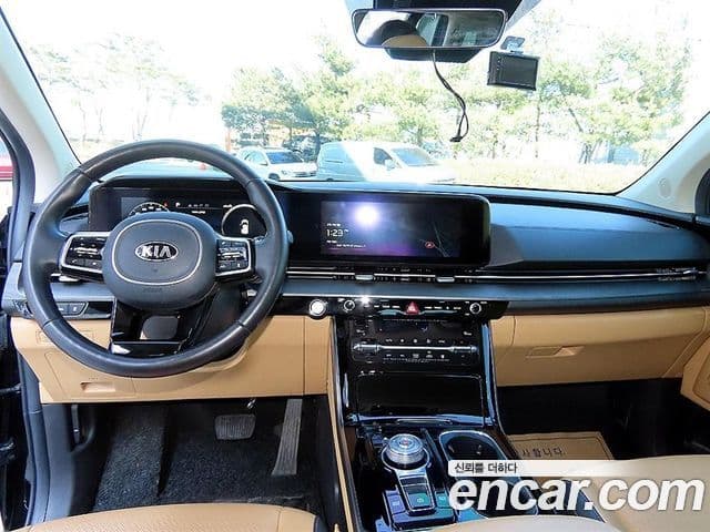 Kia Carnival 2020 — ფოტო 6/19
