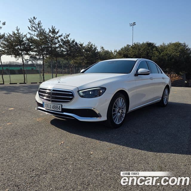 Mercedes-Benz E-Class 2022 — Şəkil 15/17