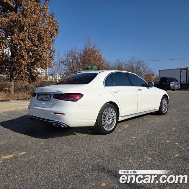 Mercedes-Benz E-Class 2022 — Şəkil 8/17