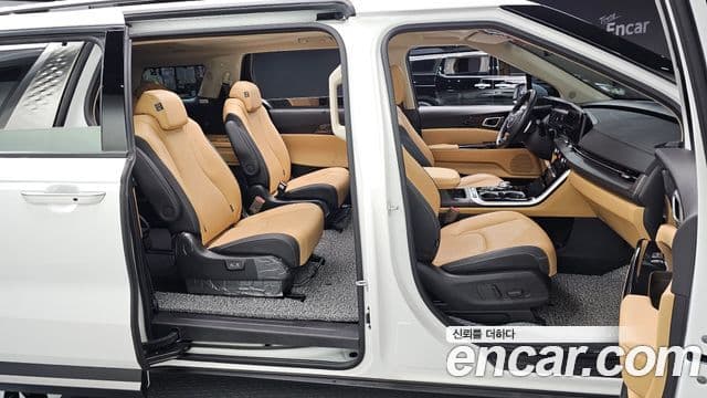 Kia Carnival 2023 — Şəkil 10/20