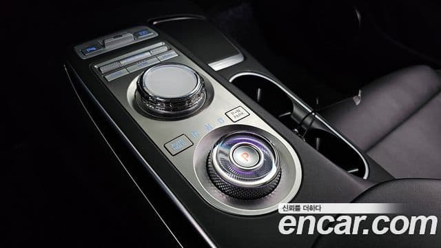 Genesis GV70 2022 — Şəkil 9/20