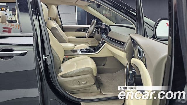 Kia Carnival 2020 — Фото 11/20