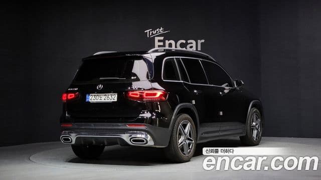 Mercedes-Benz GLB-Class 2021 — фото 2 из 20