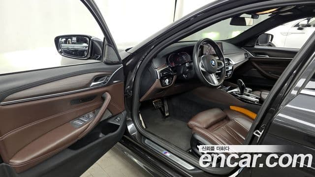 BMW 5 Series 2020 — Şəkil 10/20