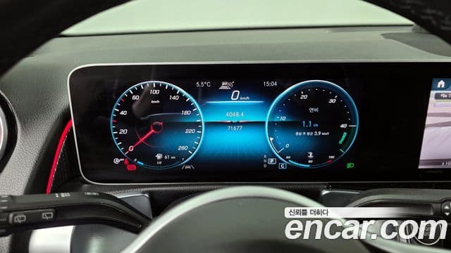 Mercedes-Benz GLB-Class 2020 — ფოტო 8/20