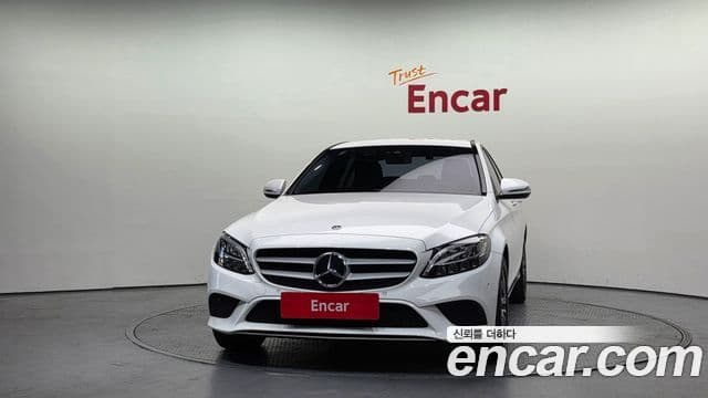 Mercedes-Benz C-Class 2019 — Photo 18/20