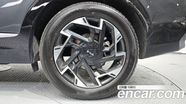 Kia Sportage 2023 — ფოტო 5/20