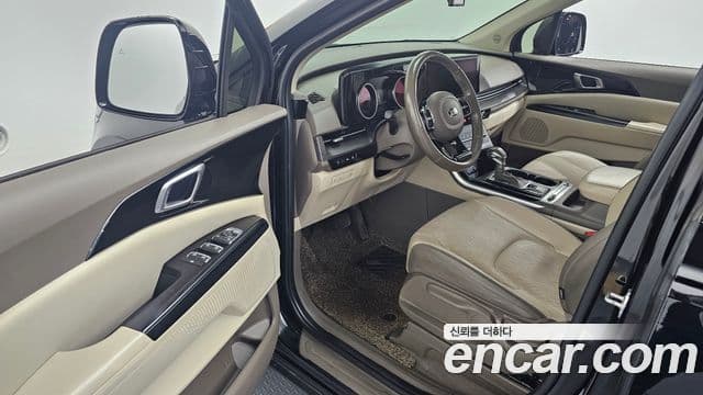 Kia Carnival 2020 — фото 11 из 20