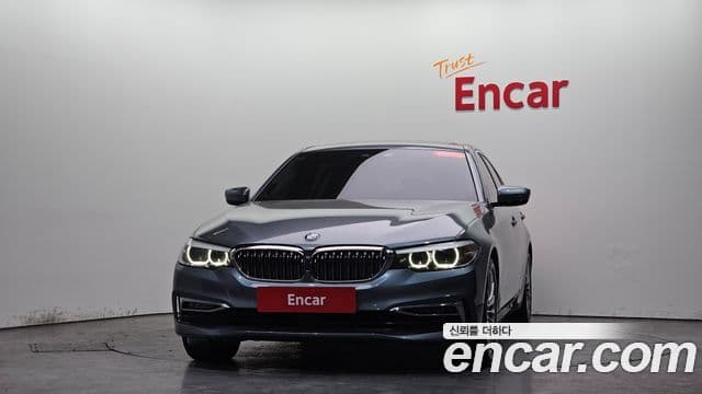 BMW 5 Series 2019 — ფოტო 3/20