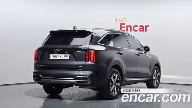Kia Sorento 2023 — Фото 2/20