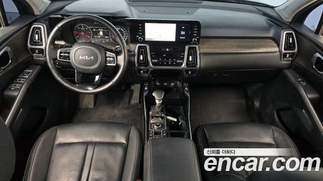 Kia Sorento 2023 — Фото 7/20