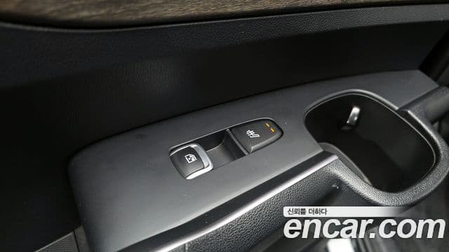 Kia Sorento 2023 — ფოტო 18/20