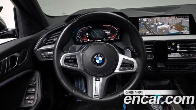 BMW 1 Series 2022 — Фото 13/20