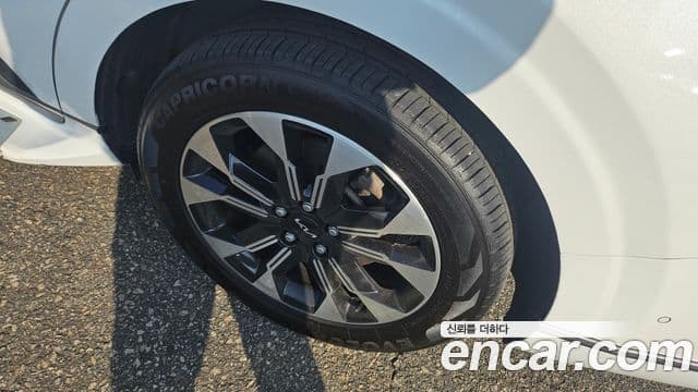 Kia Carnival 2022 — Şəkil 9/20