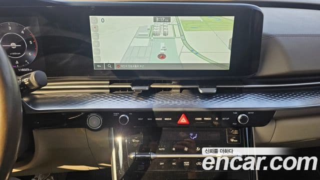 Kia Carnival 2022 — фото 17 из 20
