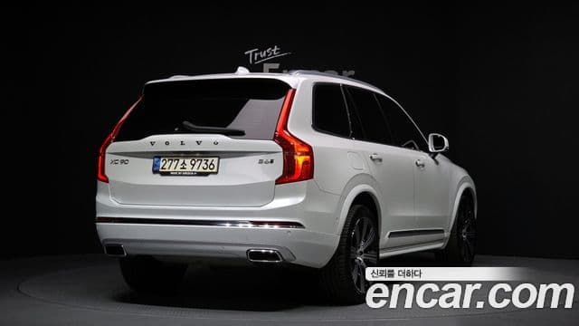 Volvo XC90 2021 — ფოტო 1/20