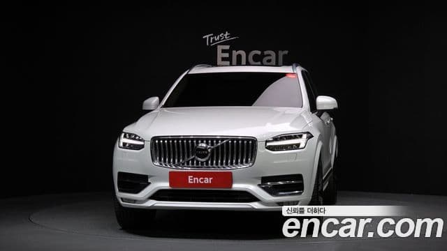Volvo XC90 2021 — ფოტო 2/20