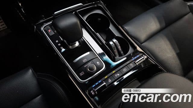 Kia Stinger 2021 — ფოტო 9/20