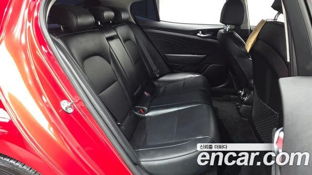 Kia Stinger 2021 — ფოტო 12/20