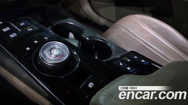 Kia K8 2021 — Şəkil 9/20