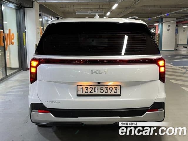 Kia Carnival 2024 — фото 4 из 18