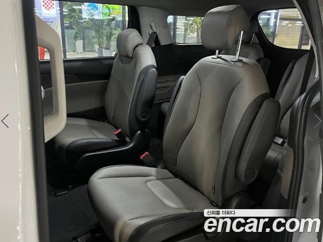 Kia Carnival 2024 — Şəkil 9/18