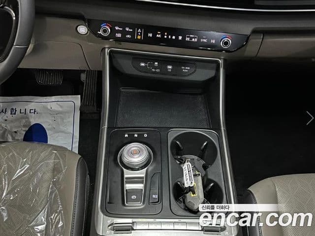 Kia Carnival 2024 — Şəkil 8/18