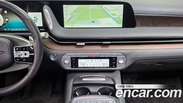 Genesis G90 2022 — Photo 10/20