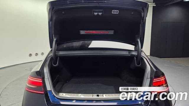Genesis G90 2022 — Photo 19/20