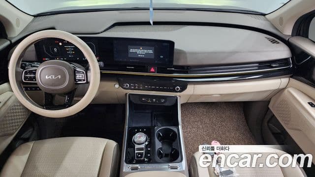 Kia Carnival 2023 — Photo 8/20