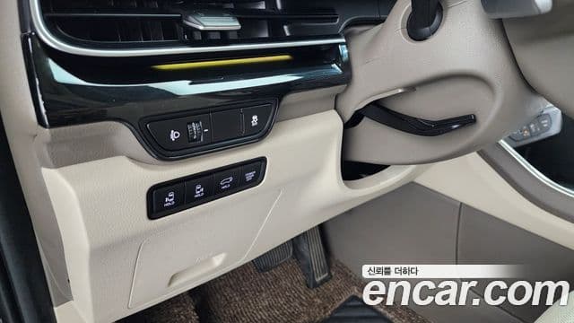 Kia Carnival 2023 — Photo 16/20