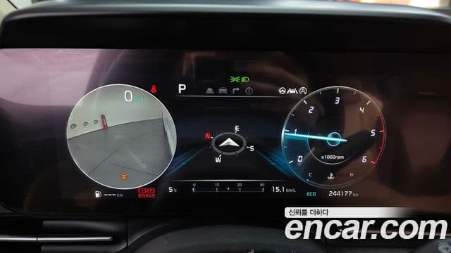 Kia Carnival 2020 — Şəkil 15/20
