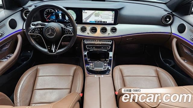 Mercedes-Benz E-Class 2021 — ფოტო 7/20
