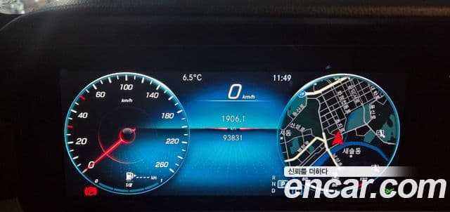 Mercedes-Benz E-Class 2021 — ფოტო 8/20