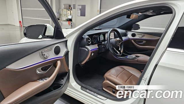 Mercedes-Benz E-Class 2021 — ფოტო 10/20