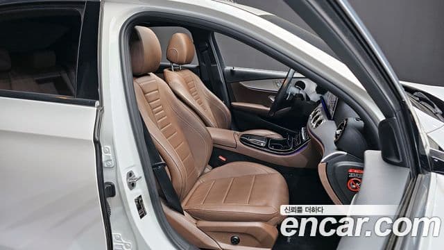 Mercedes-Benz E-Class 2021 — ფოტო 12/20