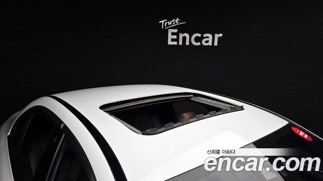 Mercedes-Benz E-Class 2021 — ფოტო 20/20