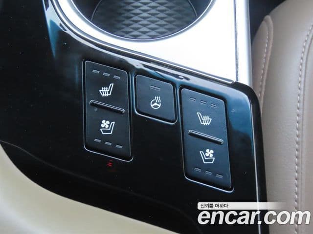 Kia K8 2022 — Şəkil 8/20