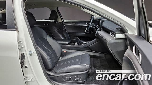 Kia K5 2021 — фото 10 из 20