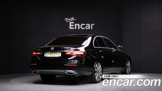Mercedes-Benz E-Class 2021 — Şəkil 2/20