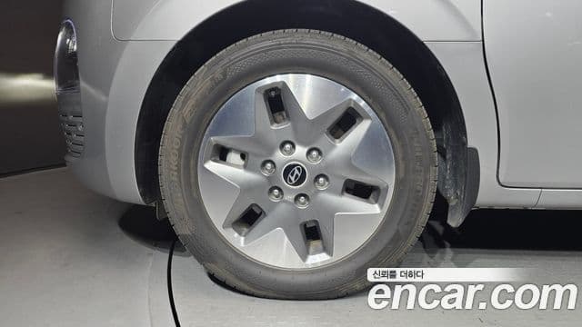 Hyundai Staria 2024 — Photo 18/20