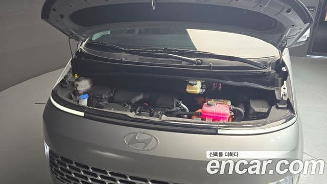 Hyundai Staria 2024 — Photo 7/20