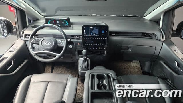 Hyundai Staria 2024 — Photo 3/20