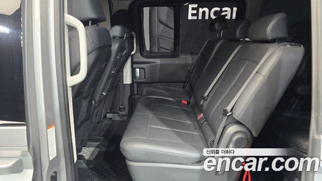 Hyundai Staria 2024 — Photo 9/20