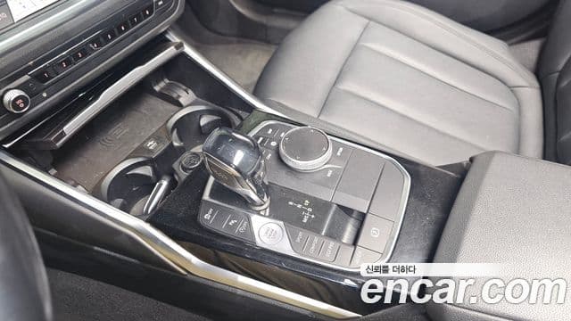 BMW 3 Series 2019 — ფოტო 9/20