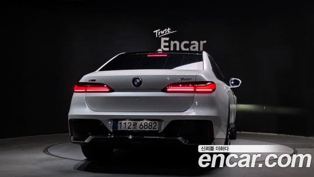 BMW 7 Series 2023 — фото 4 из 20
