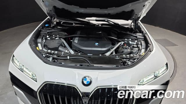 BMW 7 Series 2023 — фото 6 из 20