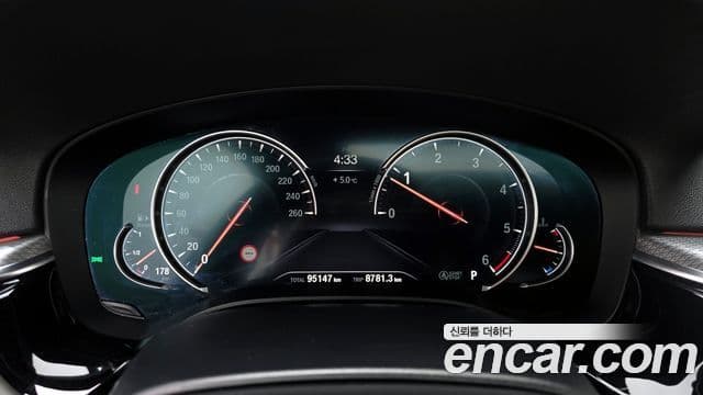BMW 5 Series 2018 — Şəkil 6/20