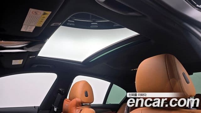 BMW 5 Series 2018 — Şəkil 17/20