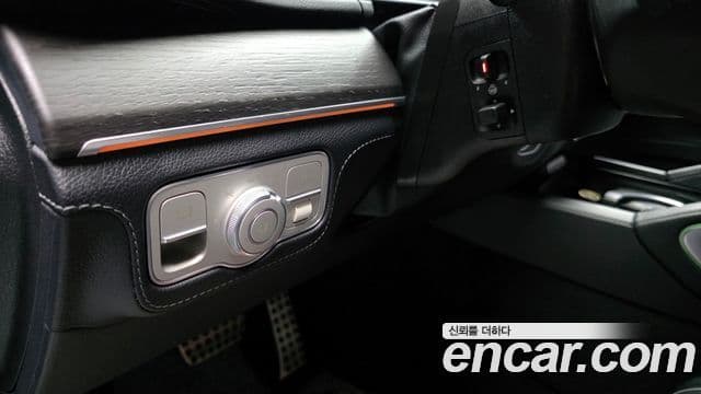 Mercedes-Benz GLS-Class 2021 — Фото 14/20